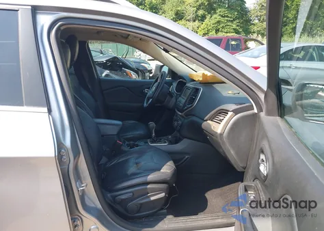 2015 Jeep Cherokee Latitude z USA, uszkodzony, nr VIN 1C4PJMCS2FW789144